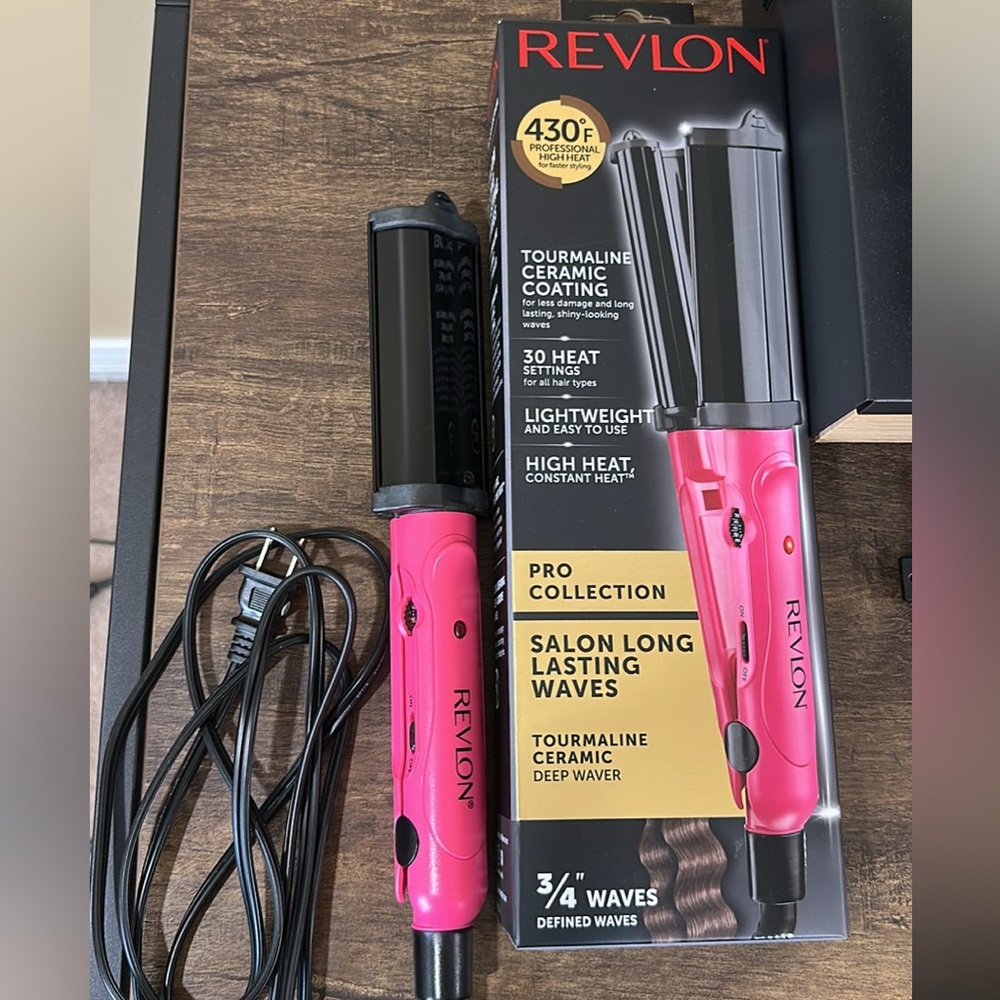 Revlon Pro Collection Tourmaline Ceramic Deep Waver 3/4” waves